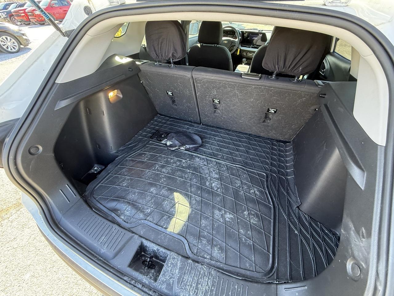 2024 Chevrolet Trax LS Crestwood KY