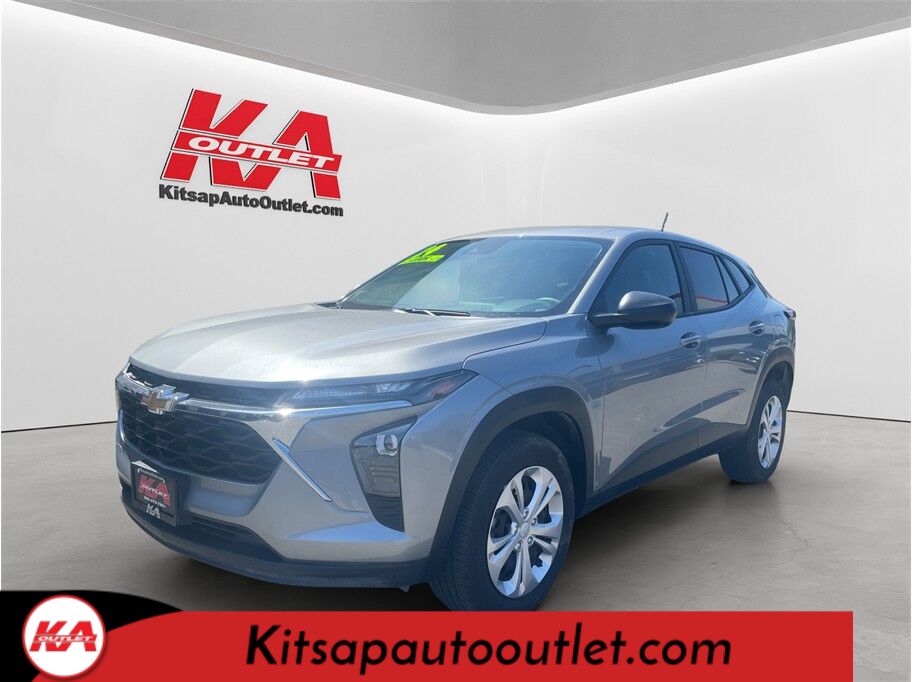 2024 Chevrolet Trax LS Sport Utility 4D