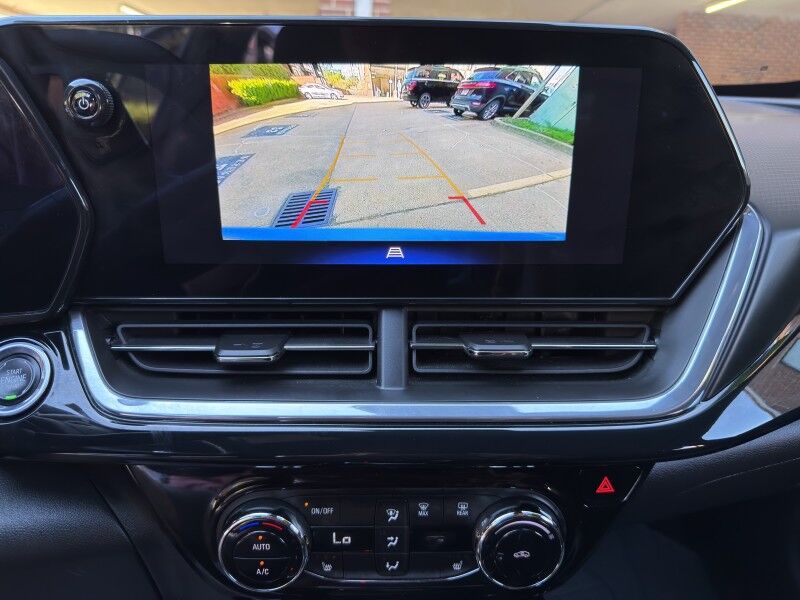 2024 Chevrolet Trax photo 21