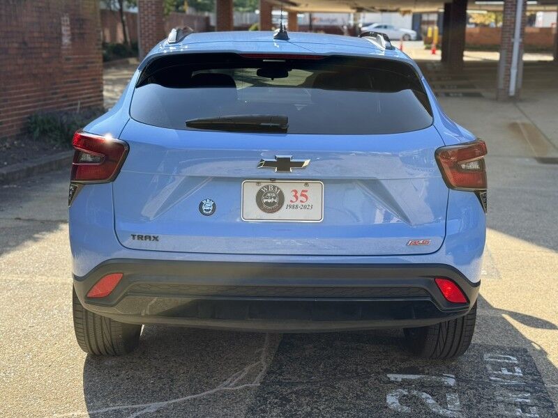 2024 Chevrolet Trax photo 8