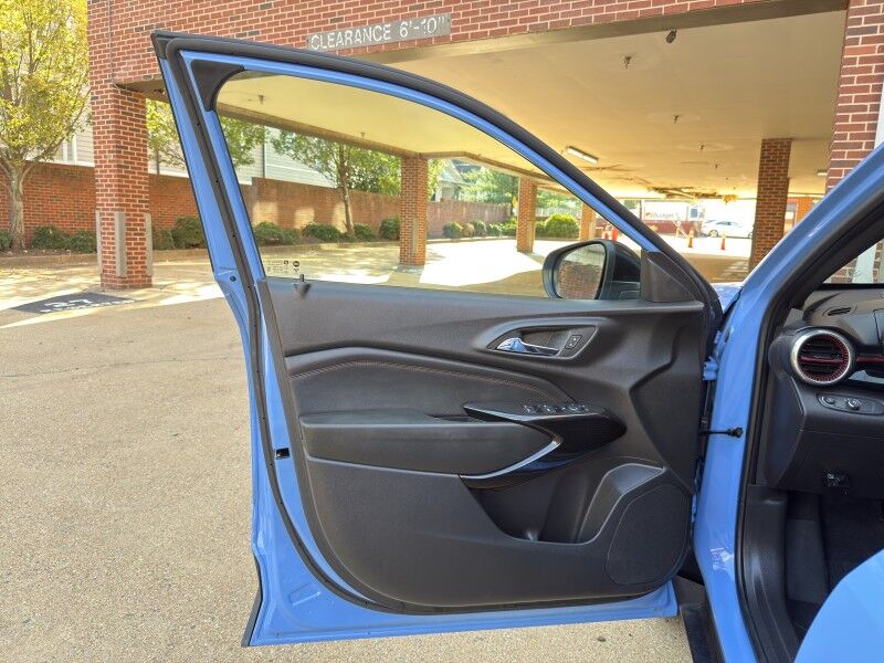 2024 Chevrolet Trax photo 9