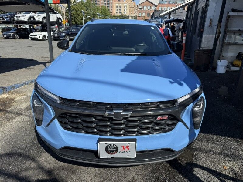 2024 Chevrolet Trax RS with 2RS FWD Arlington VA