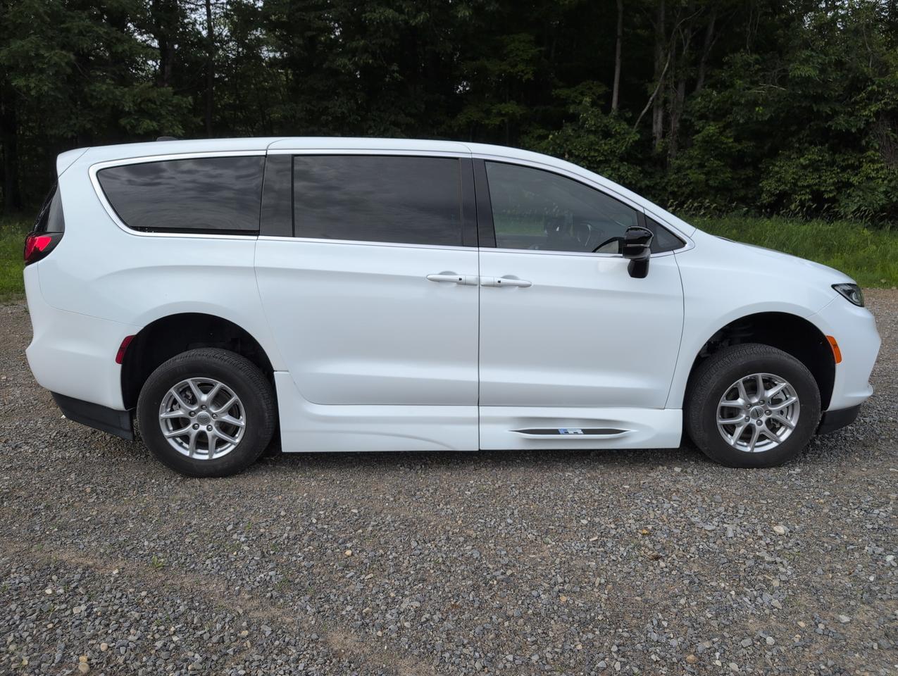 2024 Chrysler FR CONVERSIONS Touring