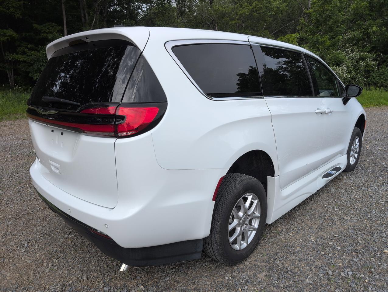 2024 Chrysler FR CONVERSIONS Touring
