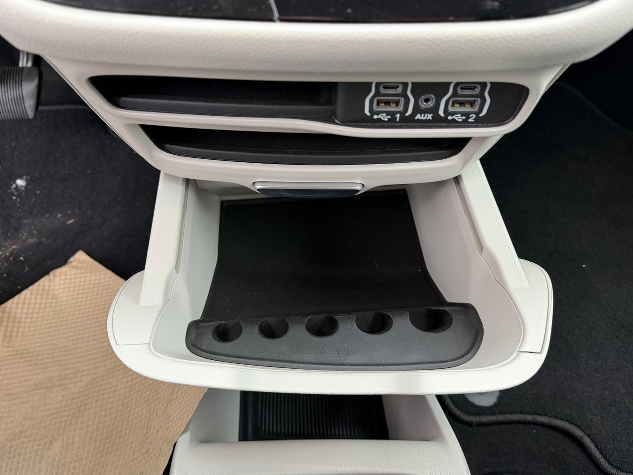 2024 Chrysler Grand Caravan SXT | Stow 'n Go | SafetyTec Group | Advanced Braking | Nav | Carplay Redwater AB