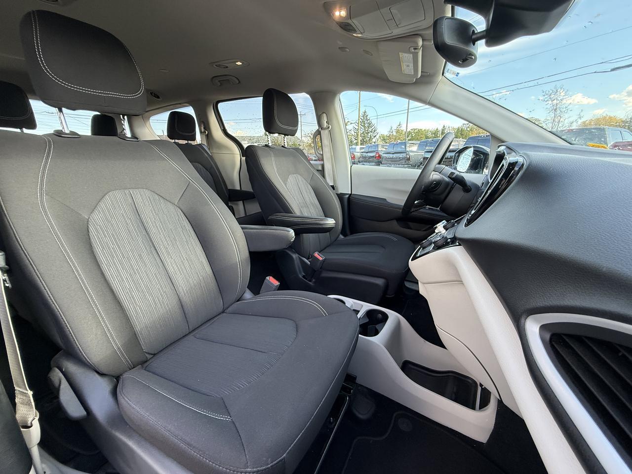 2024 Chrysler Grand Caravan SXT 3WD Minivan | V6 Pentastar | Power Sliding Doors | Liftgate | Stow n Go | NAV | Remote Start Redwater AB