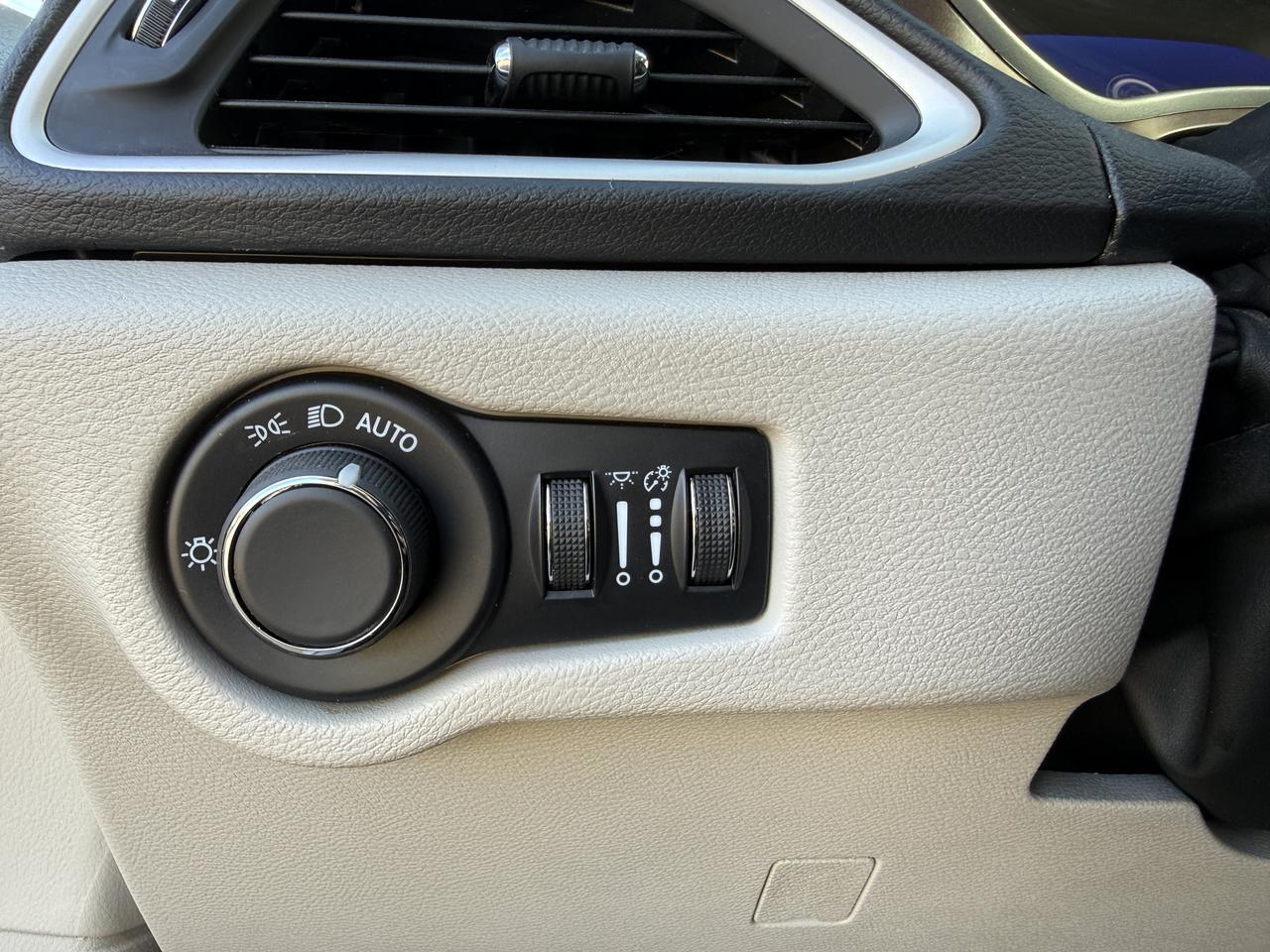 2024 Chrysler Grand Caravan SXT 3WD Minivan | V6 Pentastar | Power Sliding Doors | Liftgate | Stow n Go | NAV | Remote Start Redwater AB