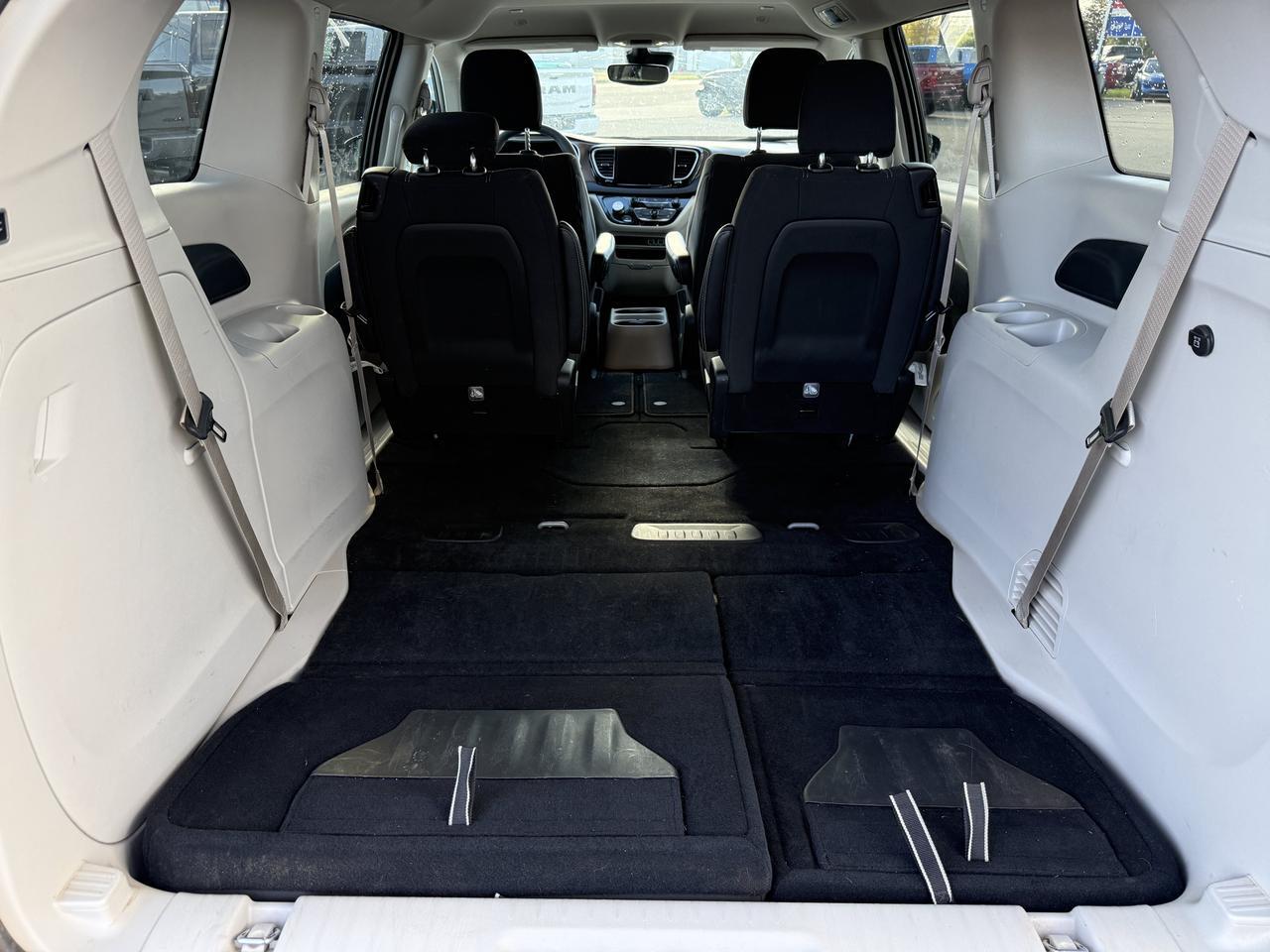 2024 Chrysler Grand Caravan SXT 3WD Minivan | V6 Pentastar | Power Sliding Doors | Liftgate | Stow n Go | NAV | Remote Start Redwater AB