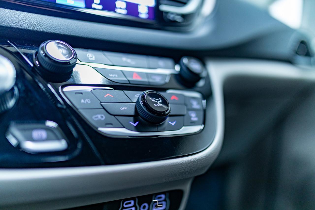 2024 Chrysler Grand Caravan SXT Nav BCam Red Deer AB