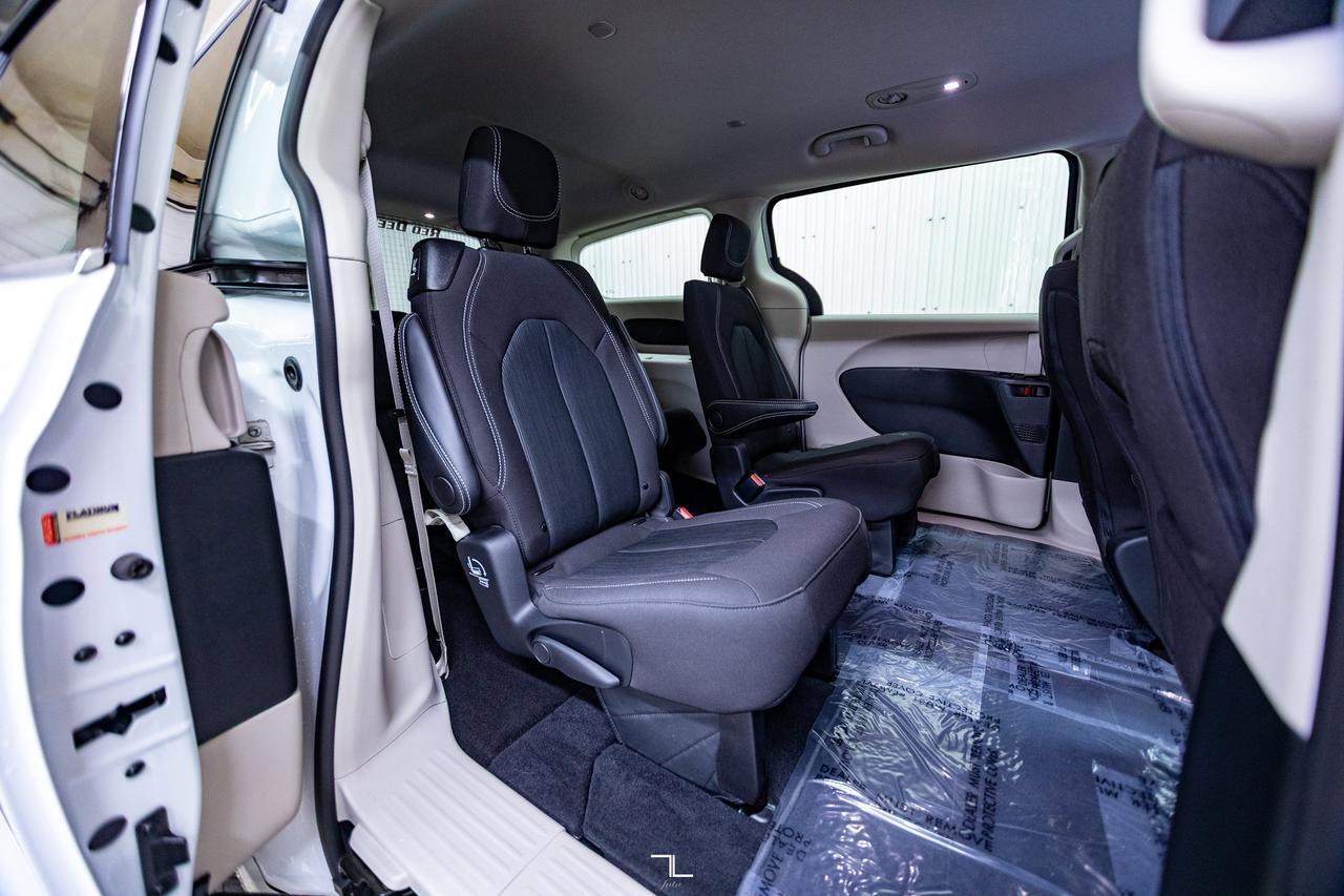 2024 Chrysler Grand Caravan SXT Nav BCam Red Deer AB