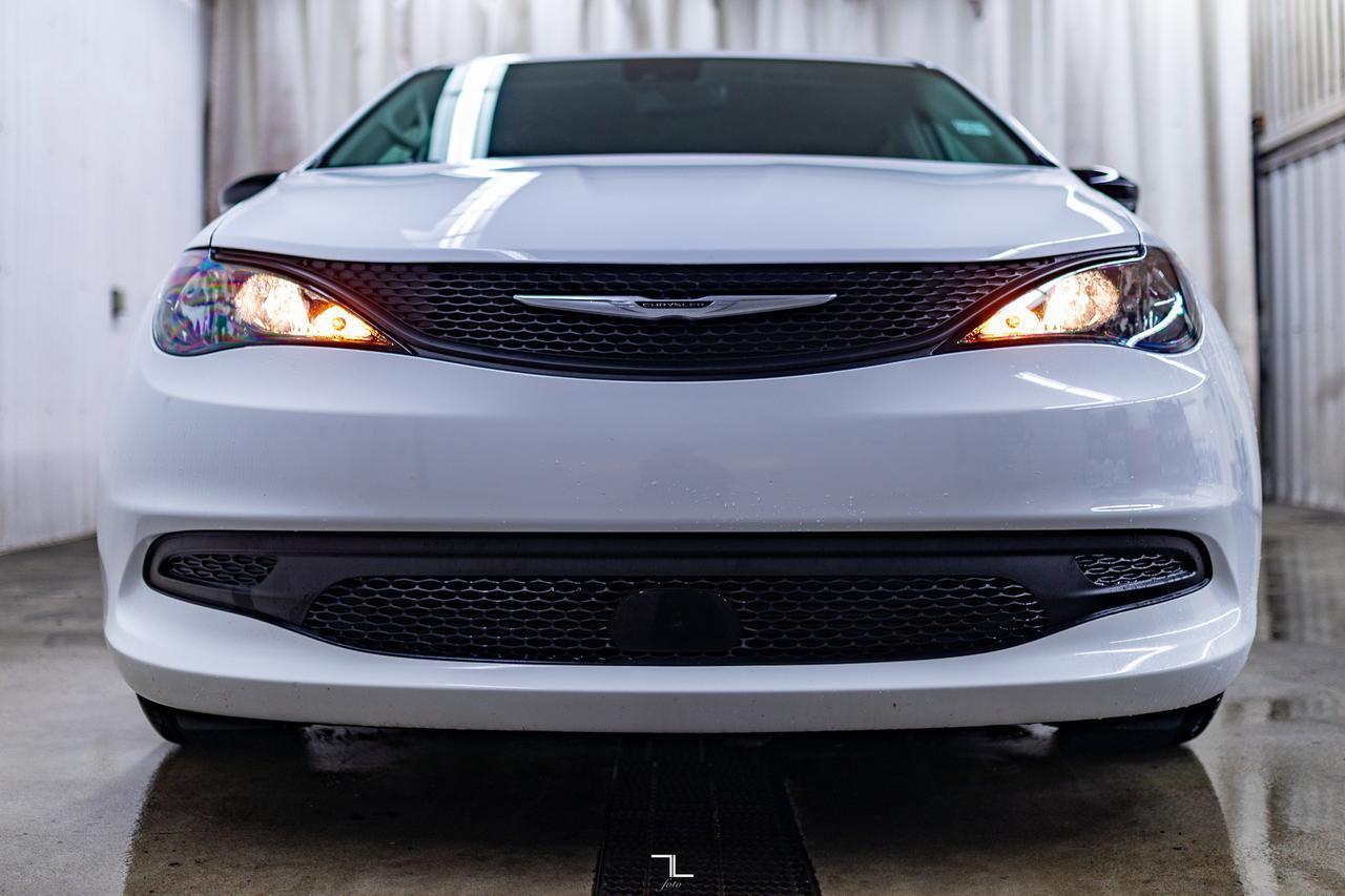 2024 Chrysler Grand Caravan SXT Nav BCam Red Deer AB