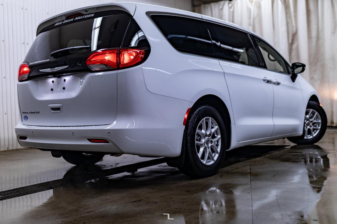 2024 Chrysler Grand Caravan SXT Nav BCam Red Deer AB