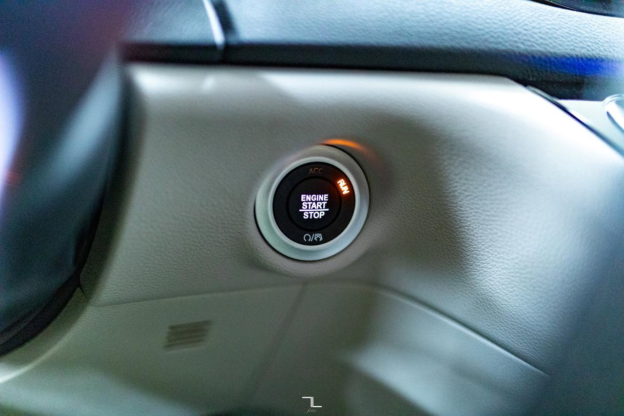 2024 Chrysler Grand Caravan SXT Nav BCam Red Deer AB