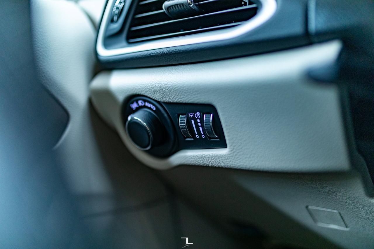 2024 Chrysler Grand Caravan SXT Nav BCam Red Deer AB