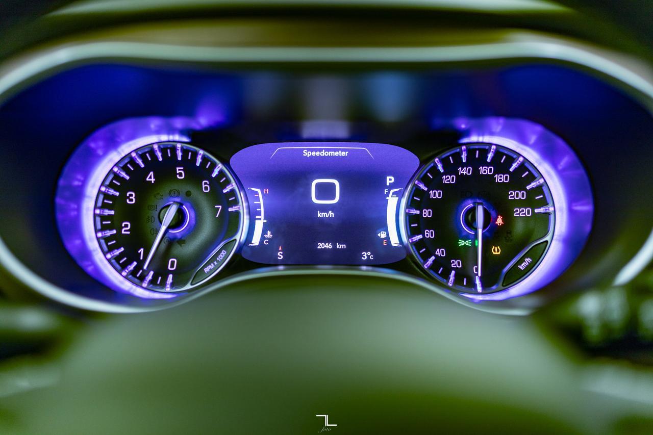 2024 Chrysler Grand Caravan SXT Nav BCam Red Deer AB