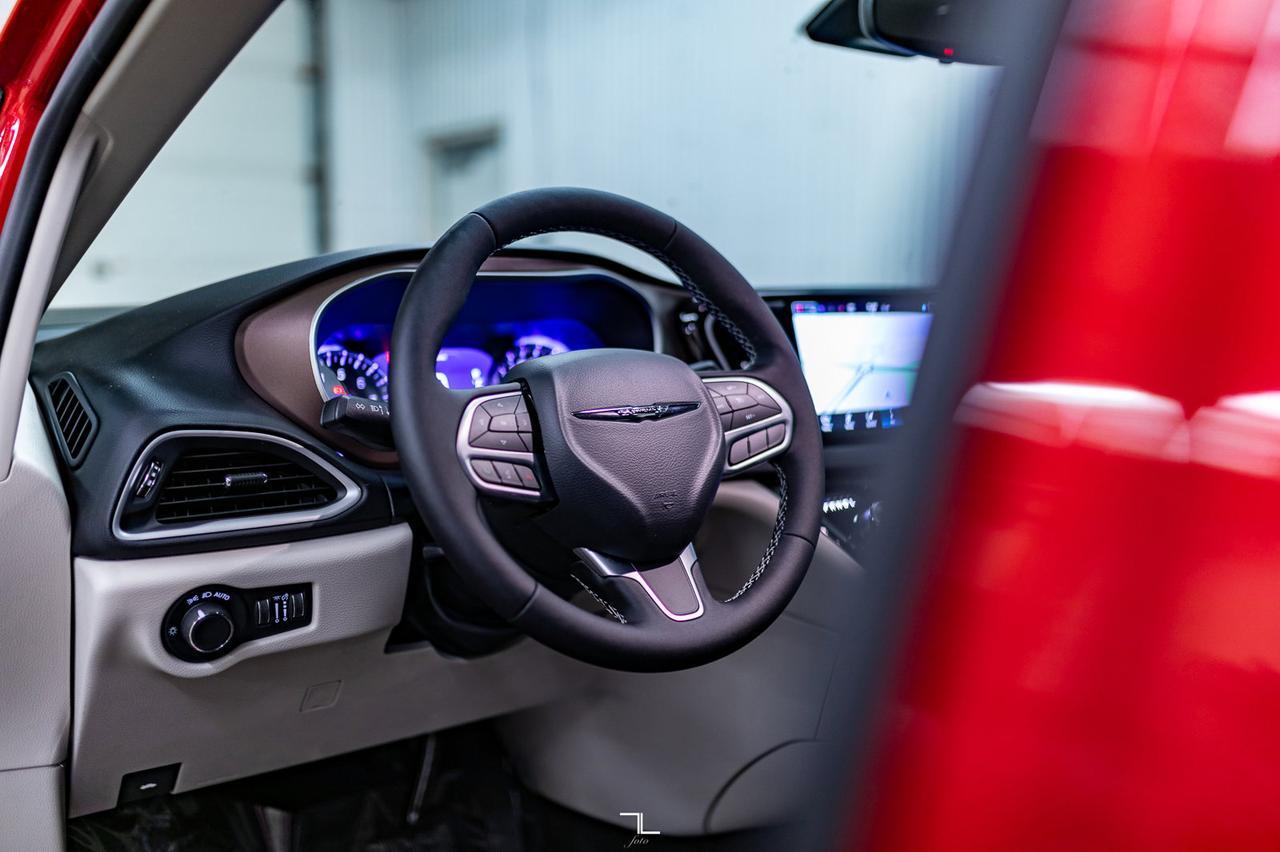 2024 Chrysler Grand Caravan SXT Nav BCam Red Deer AB