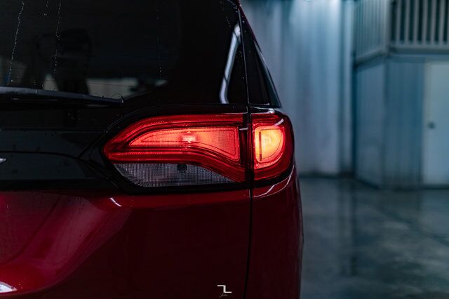 2024 Chrysler Grand Caravan SXT Nav BCam Red Deer AB