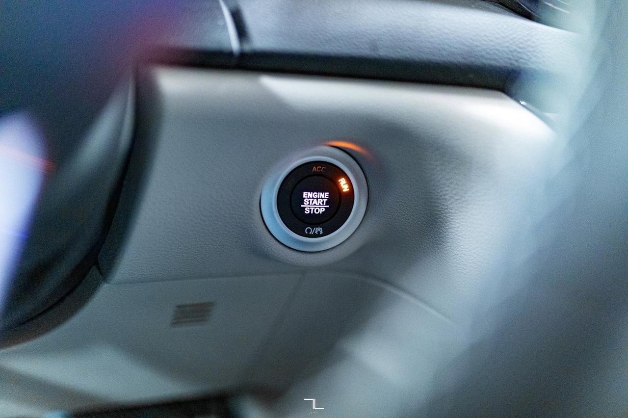 2024 Chrysler Grand Caravan SXT Nav BCam Red Deer AB