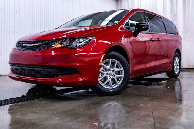 2024 Chrysler Grand Caravan SXT Nav BCam Red Deer AB