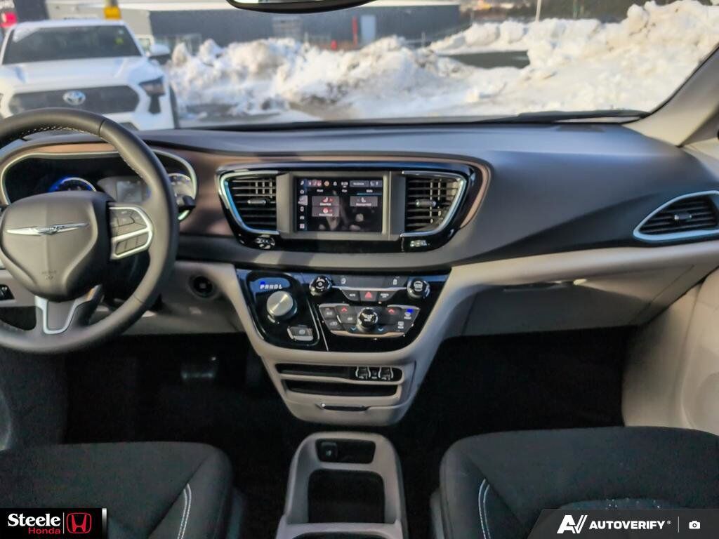 2024 Chrysler Grand Caravan SXT St. John's NL