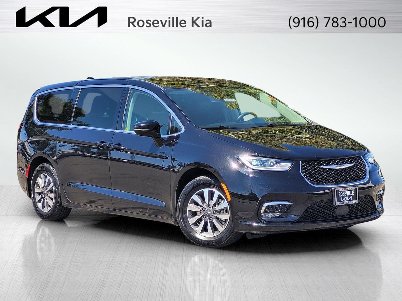 2024 Chrysler PACIFICA HYBRID SELECT