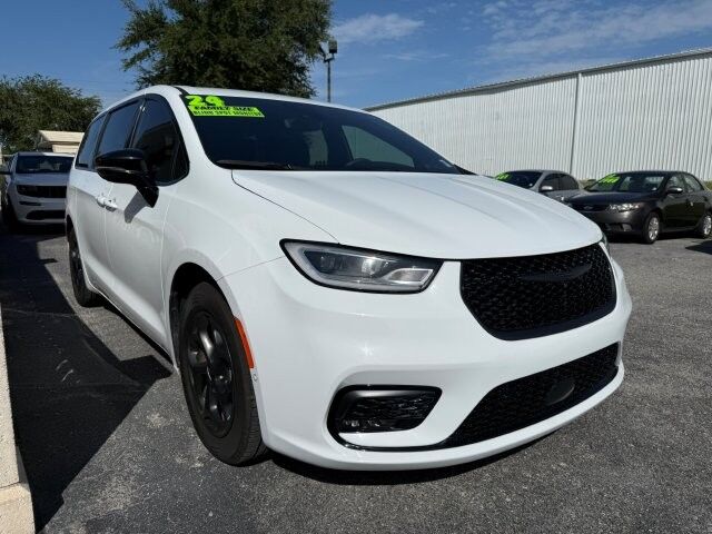2024 Chrysler Pacifica Hybrid Hybrid S Appearance