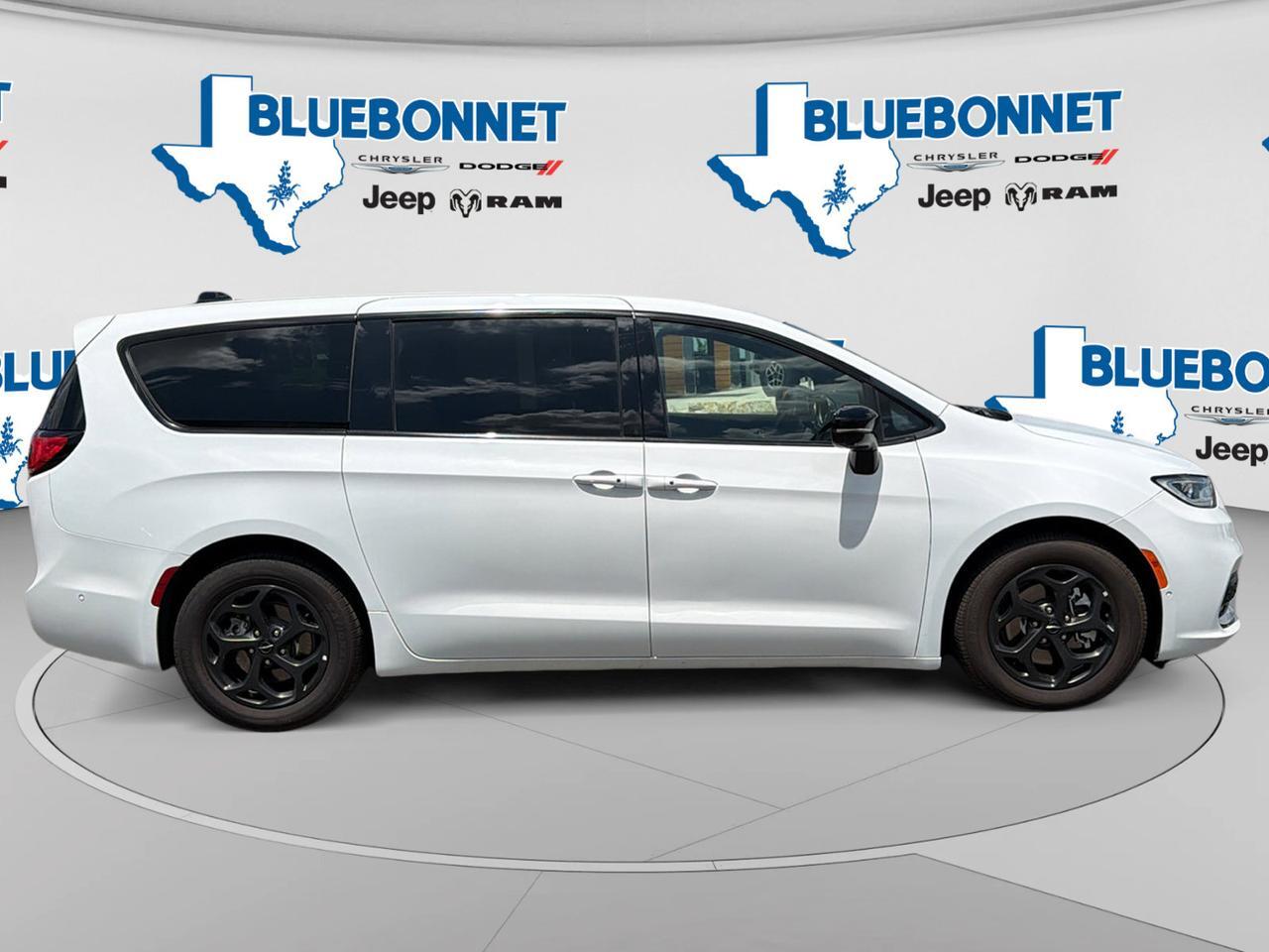 2024 Chrysler Pacifica Hybrid S Appearance Pkg New Braunfels TX