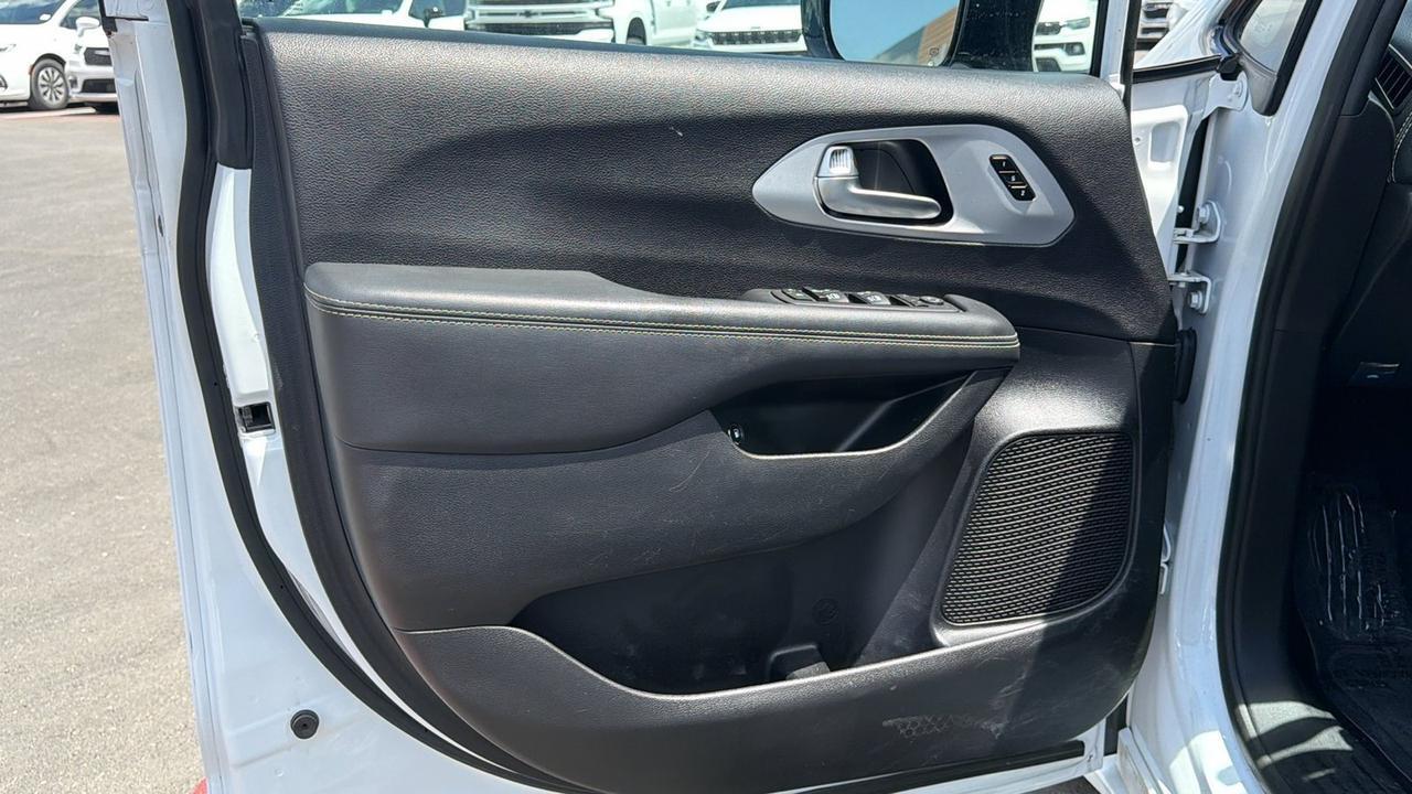 2024 Chrysler Pacifica Hybrid S Appearance Pkg New Braunfels TX