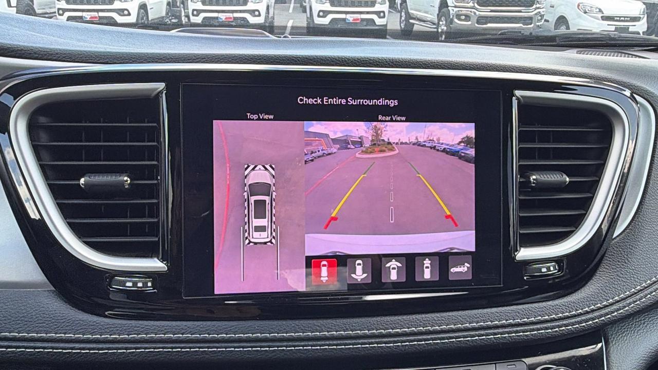 2024 Chrysler Pacifica Hybrid S Appearance Pkg New Braunfels TX