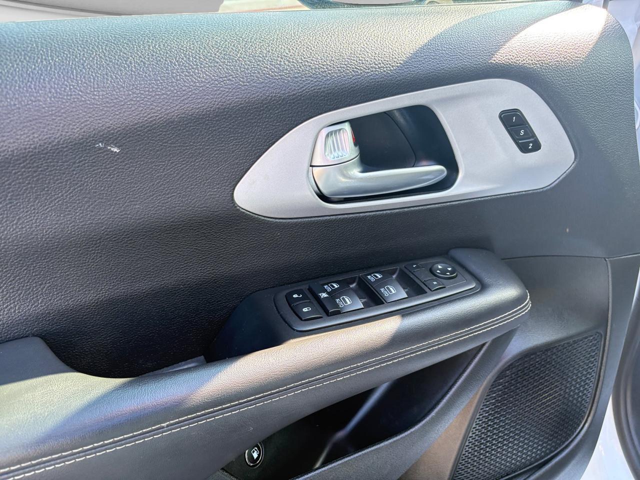 2024 Chrysler Pacifica Hybrid S Appearance Pkg New Braunfels TX