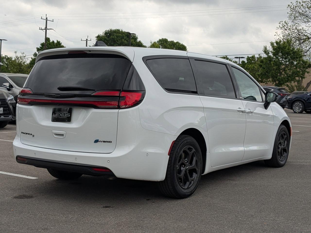 2024 Chrysler Pacifica Hybrid S Appearance Pkg