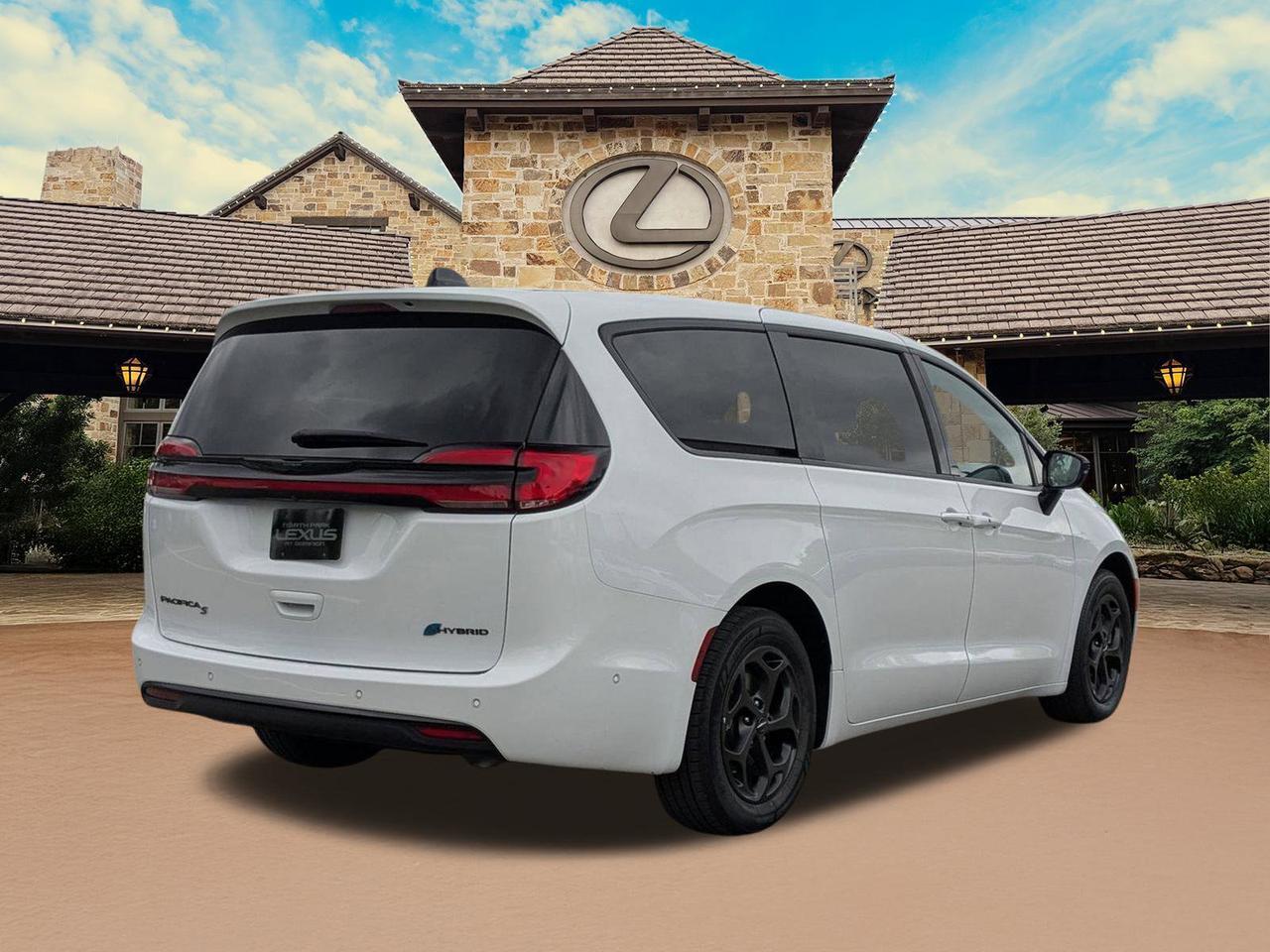 2024 Chrysler Pacifica Hybrid S Appearance Pkg
