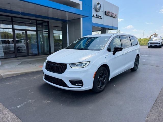2024 Chrysler Pacifica Hybrid S Appearance Pkg