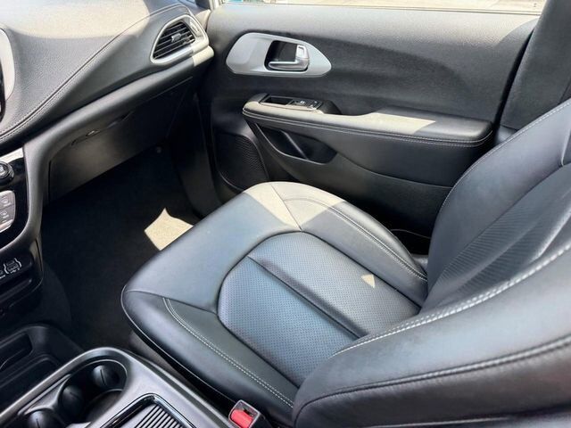 2024 Chrysler Pacifica Hybrid S Appearance Pkg Farmington MO