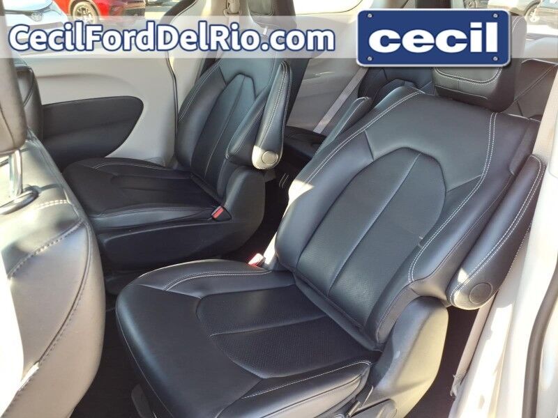 2024 Chrysler Pacifica Hybrid Select Del Rio TX