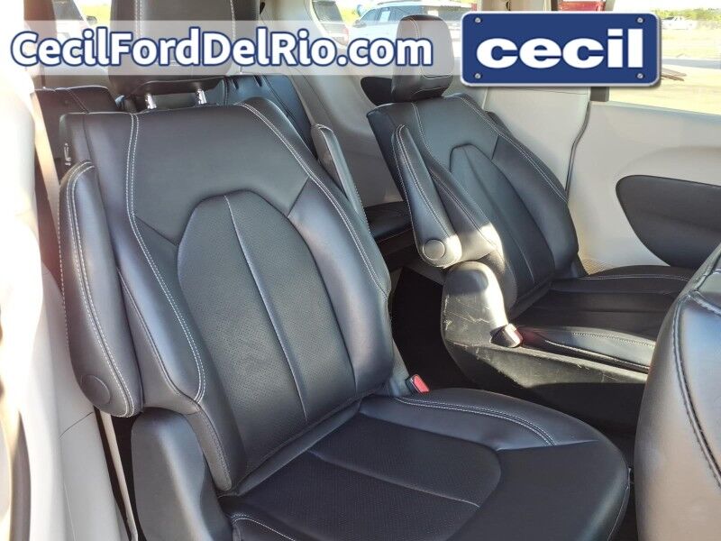 2024 Chrysler Pacifica Hybrid Select Del Rio TX