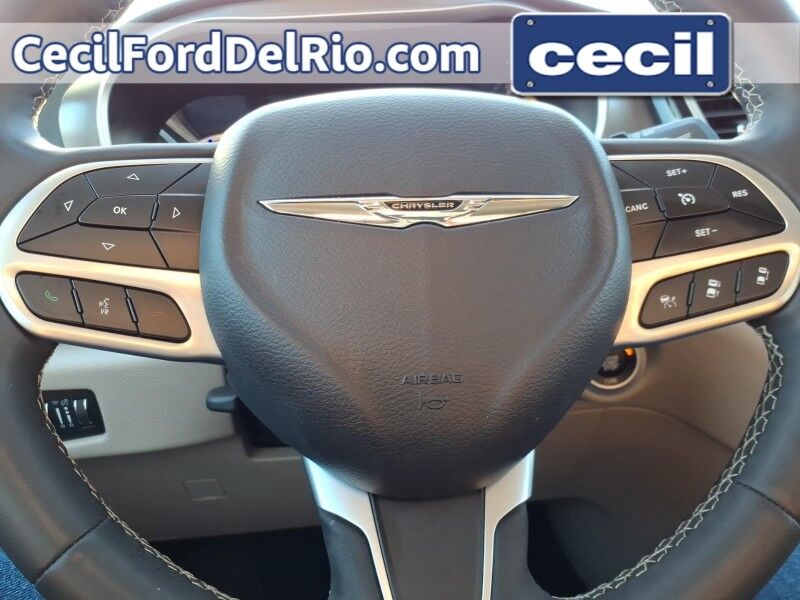 2024 Chrysler Pacifica Hybrid Select Del Rio TX