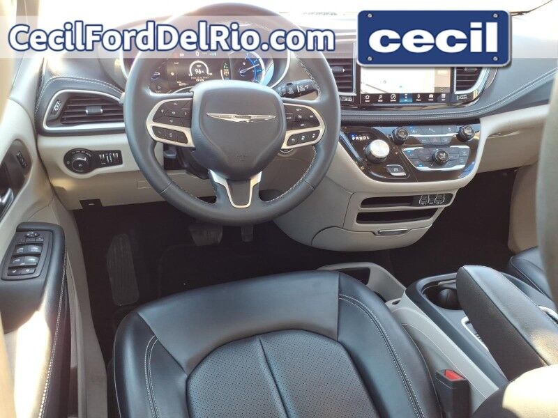 2024 Chrysler Pacifica Hybrid Select Del Rio TX
