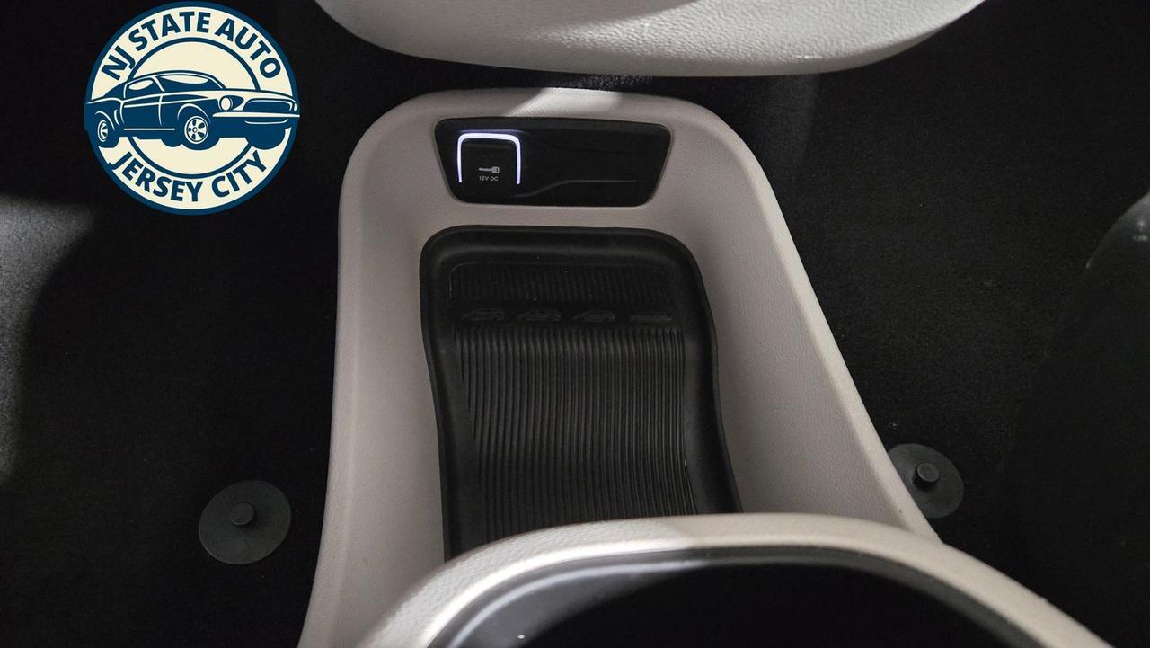 2024 Chrysler Pacifica Hybrid Select Jersey City NJ