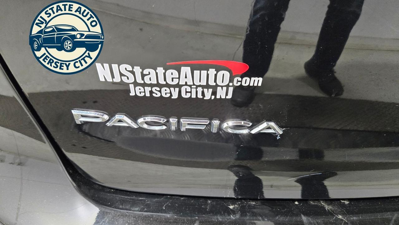 2024 Chrysler Pacifica Hybrid Select Jersey City NJ