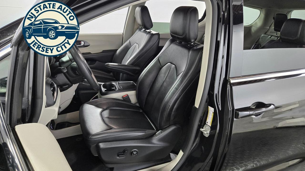 2024 Chrysler Pacifica Hybrid Select Jersey City NJ