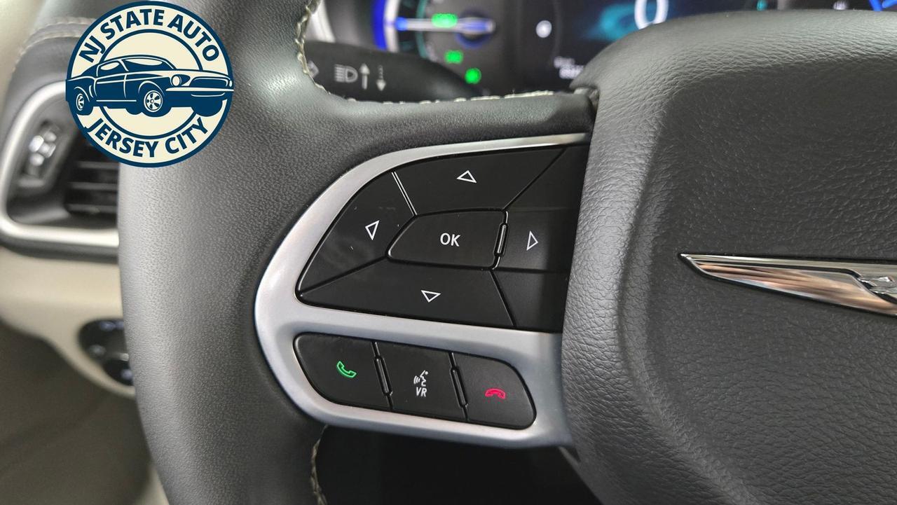 2024 Chrysler Pacifica Hybrid Select Jersey City NJ