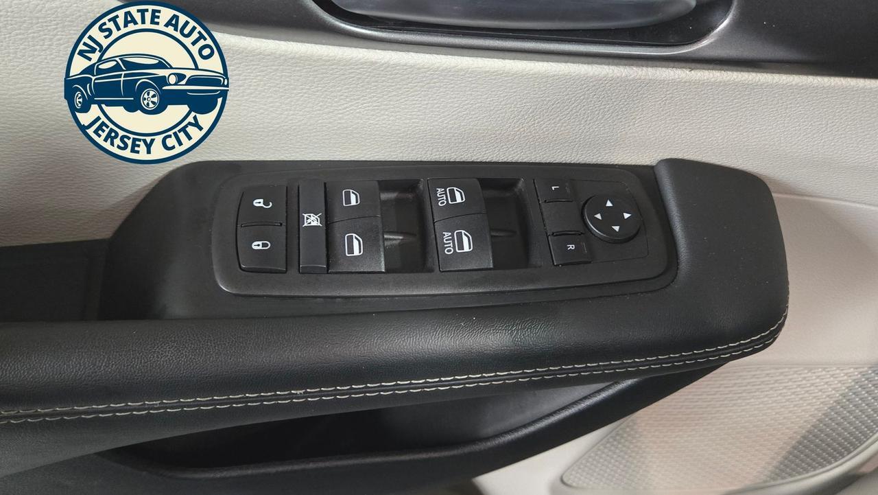 2024 Chrysler Pacifica Hybrid Select Jersey City NJ