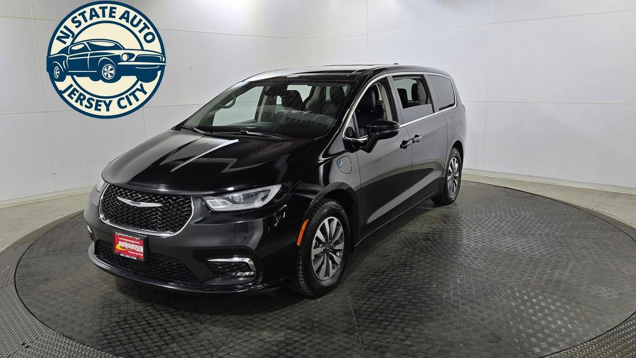 2024 Chrysler Pacifica Hybrid Select Jersey City NJ