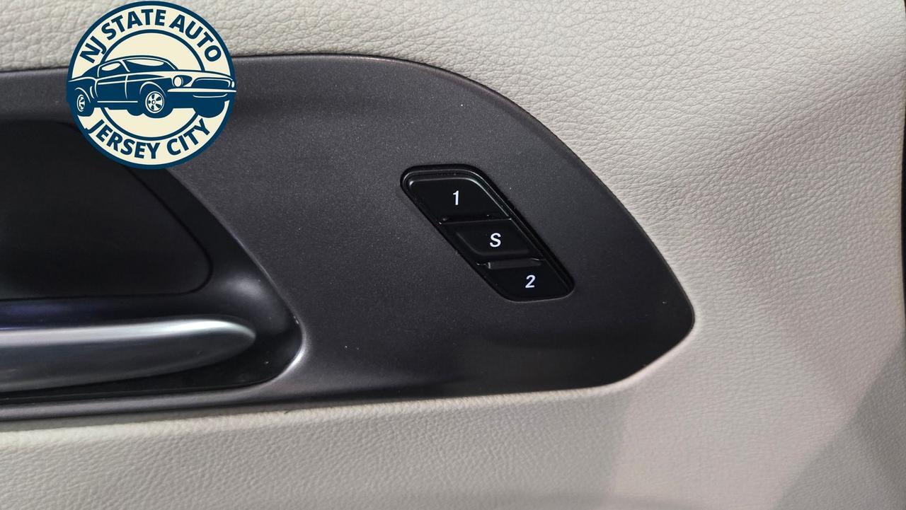 2024 Chrysler Pacifica Hybrid Select Jersey City NJ