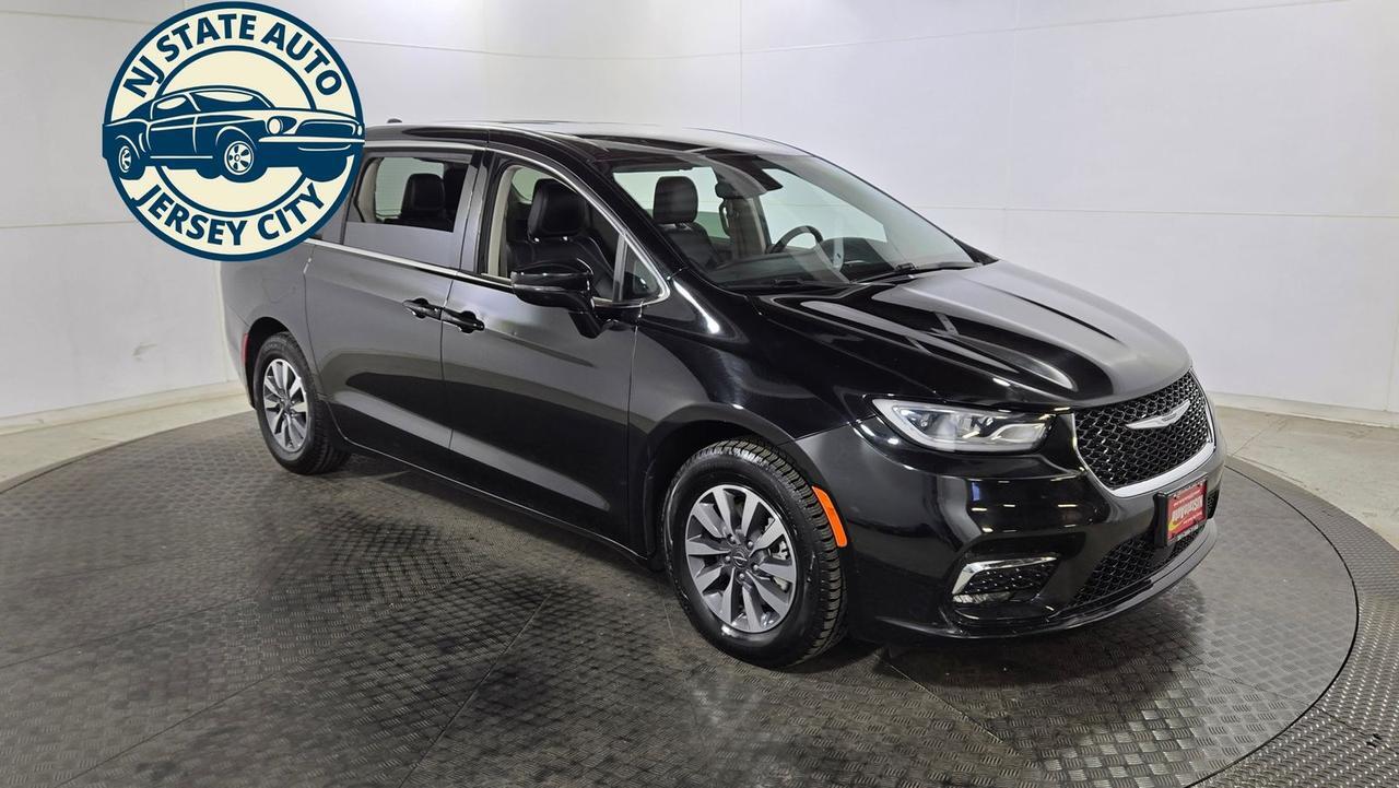 2024 Chrysler Pacifica Hybrid Select Jersey City NJ
