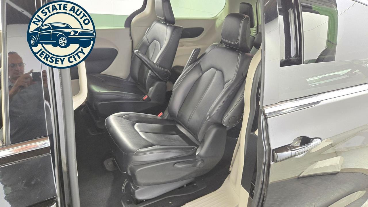 2024 Chrysler Pacifica Hybrid Select Jersey City NJ