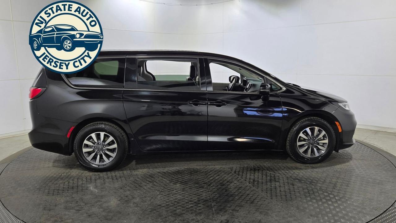 2024 Chrysler Pacifica Hybrid Select Jersey City NJ