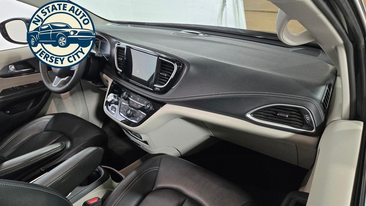 2024 Chrysler Pacifica Hybrid Select Jersey City NJ