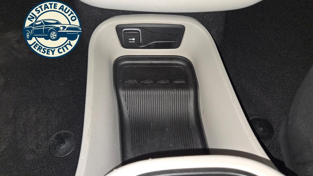 2024 Chrysler Pacifica Hybrid Select Jersey City NJ